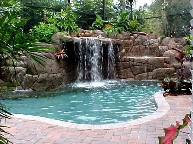 V POOL MART